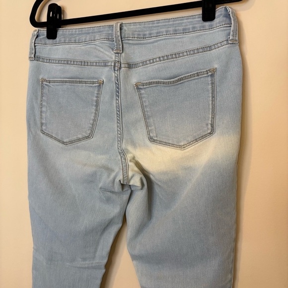Universal Thread Women’s Mid-Rise Jegging Light Wash Jeans Size 8 - Picture 8 of 11